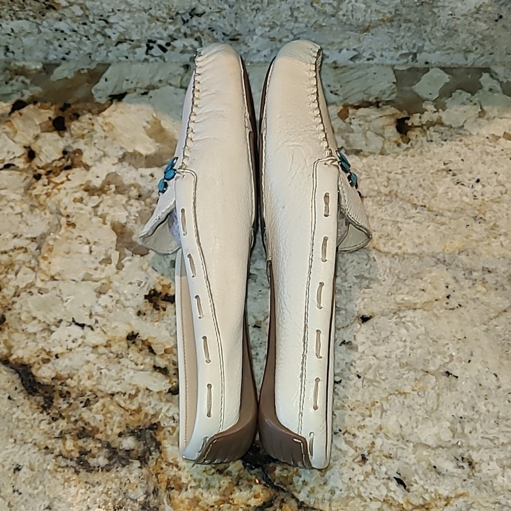 ANNE Klein Cultures white leather turquoise decor Moccasins. sz.8M (#1074) - Picture 9 of 15